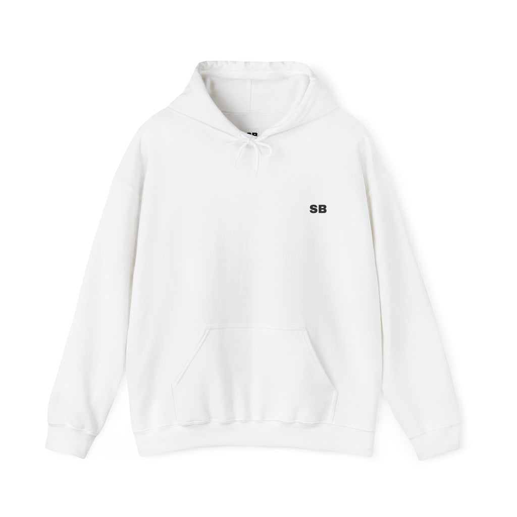 Minimalistisk 'SB' hættetrøje — Lille grafik på bryst og ryg, rent streetwear-pulloverdesign